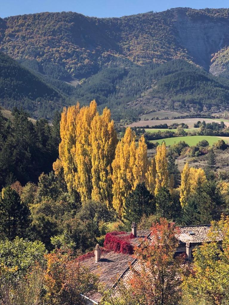 Le Moulin De La Viorne, Gite Avec Piscine Au Coeur De La Nature En Haute-Provence Les Omergues Exteriér fotografie